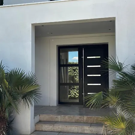 Villa Ostalblanc Belle Contemporaine Avec Piscine *