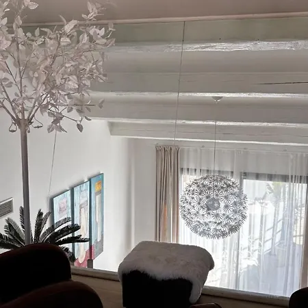 Ostalblanc Belle Contemporaine Avec Piscine Villa