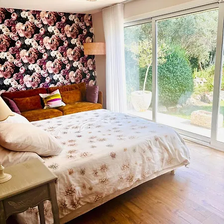 Ostalblanc Belle Contemporaine Avec Piscine