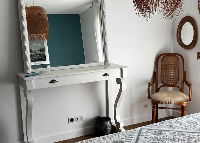 Ostalblanc Belle Contemporaine Avec Piscine Villa *